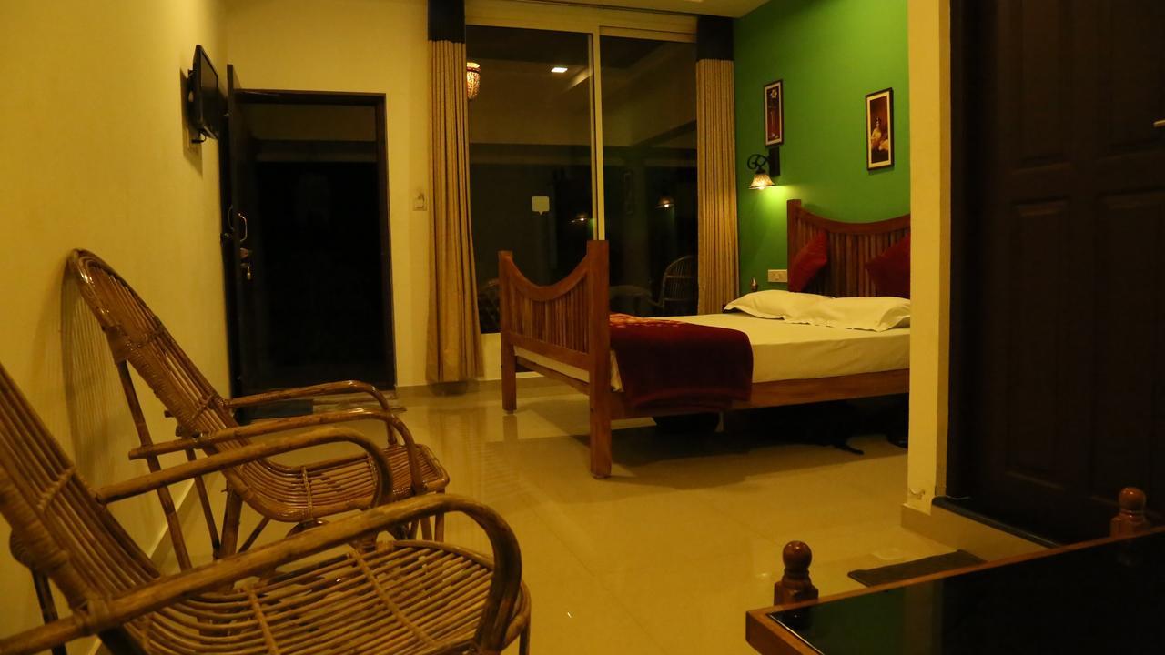 Tranquil Valley Resort 蒙纳 外观 照片